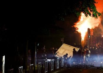 Fransa'da gözaltına alınan bin kişinin yaş ortalaması 17