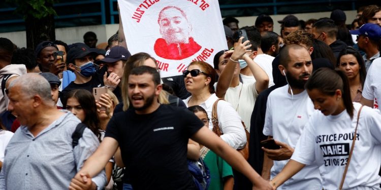 Fransa'da polis tarafından öldürülen 17 yaşındaki Nael kimdi?