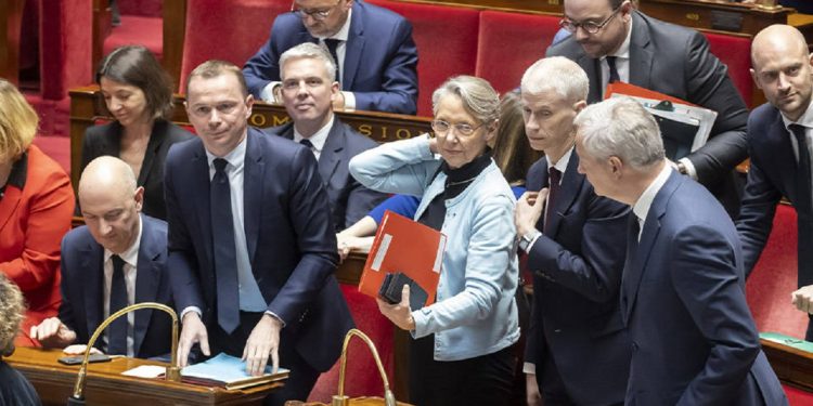 Fransa'da yeni dönem: Kabinede değişikliğe gidildi