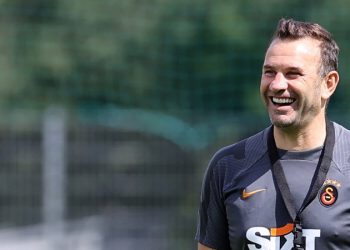 Galatasaray'ın Avusturya kamp kadrosu açıklandı; Buruk dört ismi İstanbul'da bıraktı