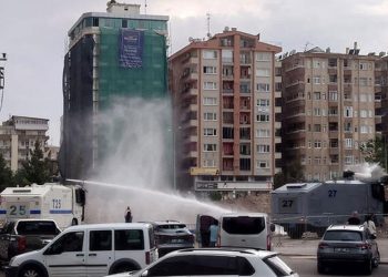 Galeria Sitesi’nde çalışma yapan bilirkişi heyetine toz engeli