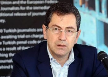 Gazeteci Kadri Gürsel’den kendisini fişleyen Yapı Kredi Bankası’na tepki: ‘Canınız cehenneme’