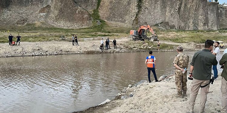 Gölete giren koyunu kurtarmak isteyen 12 yaşındaki çocuk, öldü