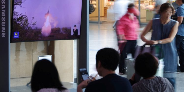 Güney Kore: Kuzey Kore seyir füzesi ateşledi, ABD nükleer denizaltısı bölgedeydi