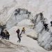 Hakkari'deki Cilo buzullarında kaybolan dört kişiden ikisi kurtarıldı