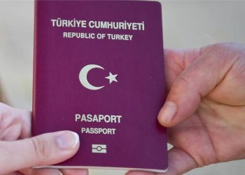 Harçlara yapılan yüzde 50 oranındaki artışla belirlenen yeni tarifeler Resmi Gazete'de yayımlandı. Buna göre, en uygun pasaport harcı bin 34 lira 55 kuruşa yükseldi. Yurt dışından getirilen telefon harçlarının 20 bin liraya yükseltilmesi de yürürlüğe girdi.