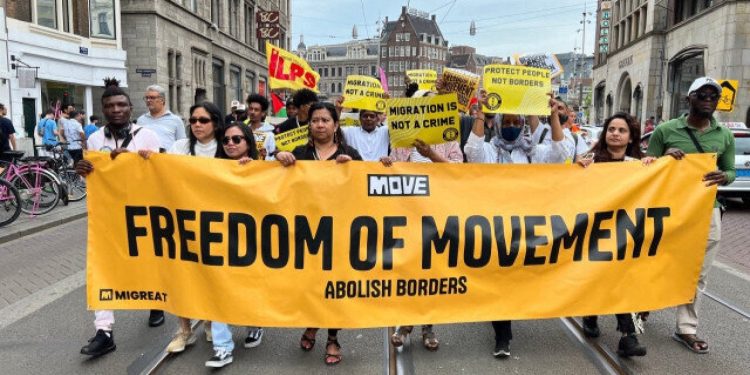 Hollanda hükümetinde mülteci krizi: Başbakan Rutte hükümet ortaklarına rest çekti