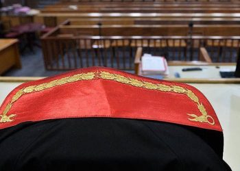 Hukukçuların sitesinde yönetime 'siviller' seçildi: Savcı gözaltı kararı verdi