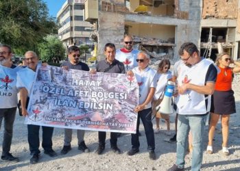 İHD: Hatay özel afet bölgesi ilan edilsin