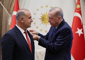 İYİ Parti’den istifa eden belediye başkanı AKP’ye geçti