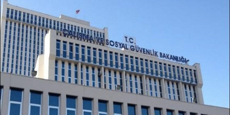 İddia: Bakanlık sınavında yüksek puanlılar mülakatla elendi