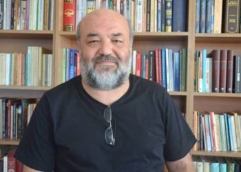 İhsan Eliaçık: AKP kapitalizme dini meşruiyet kazandırıyor