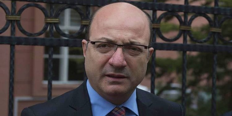 CHP’deki ‘Gelecek İçin Biz’ grubunun lideri İlhan Cihaner, genel başkanlığa aday olacak.