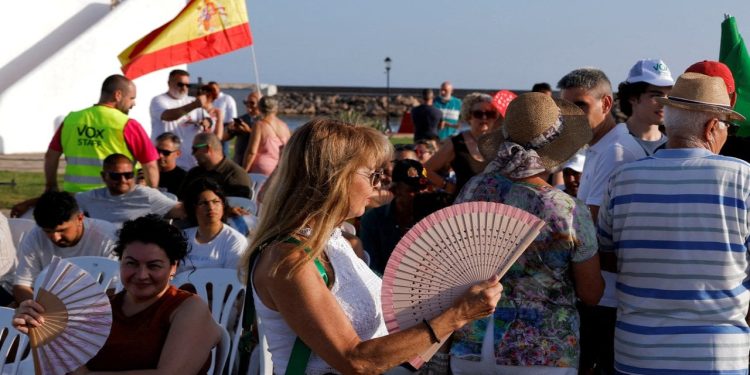 İspanya erken seçime hazırlanıyor: Aşırı sağ 50 yıl sonra iktidarda yer alabilir