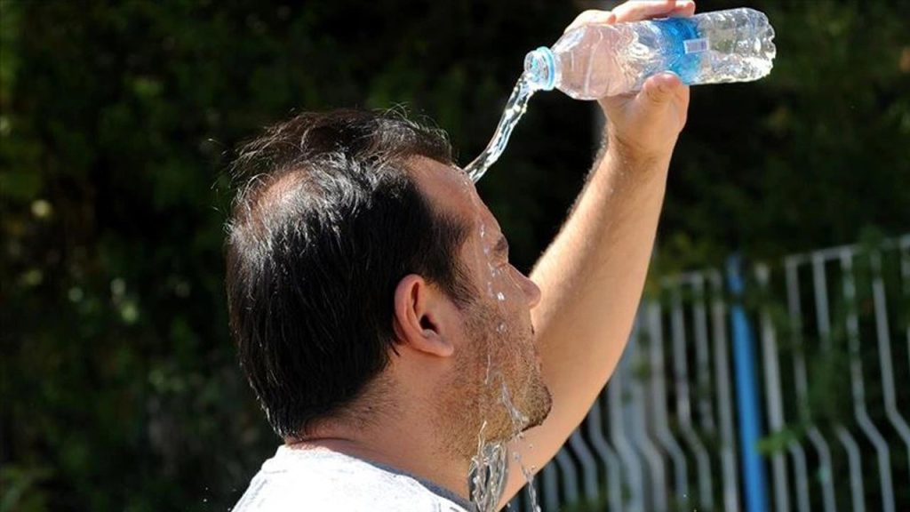 İstanbul için sıcaklığı uyarısı: Perşembe günü 48 derece olacak