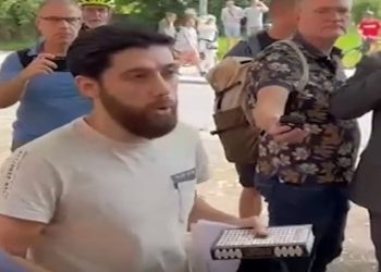 İsveç'teki Tevrat ve İncil yakma eylemi gerçekleşmedi: 'Gerçek niyetim kutsal kitapları yakmak değildi'