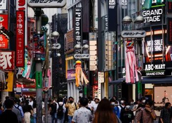 Japonya'da tersine rekor: Ülke nüfusunun 2022'de 800 bin azaldığı açıklandı