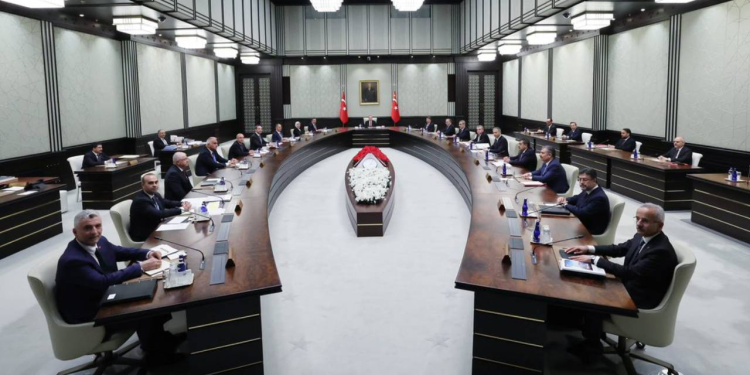 Kabine bayram dönüşü toplanıyor: İşte masadaki konular