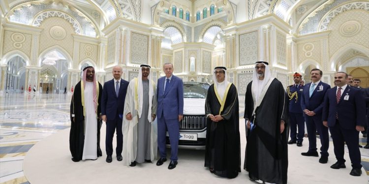 Kamu şirketleri Körfez'e pazarlanıyor: Telekom ve ulaşım masada