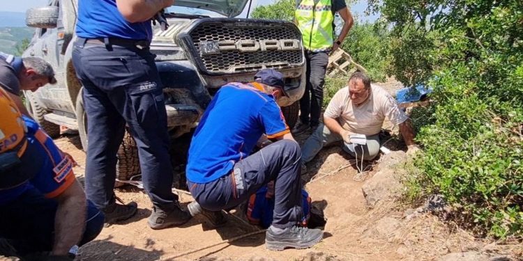 Kazı yaptıkları mağarada mahsur kalarak yakalanan sekiz define avcısı tutuklandı