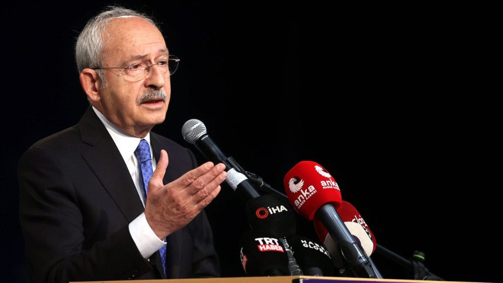 Kılıçdaroğlu: 100 yıllık parti bir kişiye asla teslim edilemez, kimse 'Kemalci' olmasın