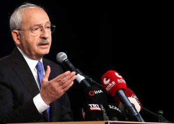 Kılıçdaroğlu: 100 yıllık parti bir kişiye asla teslim edilemez, kimse 'Kemalci' olmasın