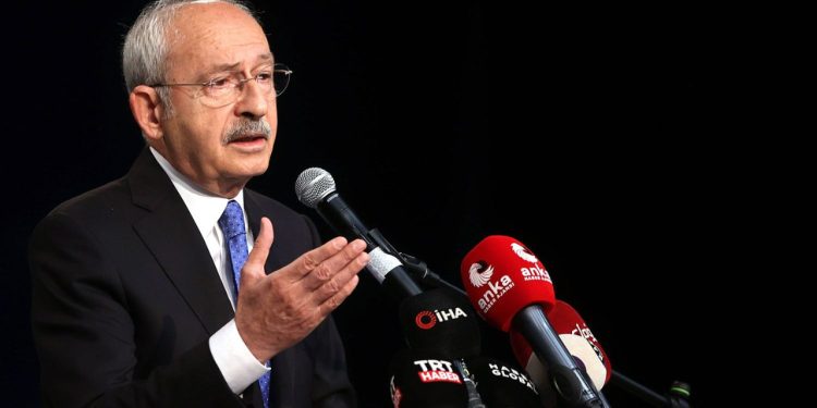 Kılıçdaroğlu: 100 yıllık parti bir kişiye asla teslim edilemez, kimse 'Kemalci' olmasın