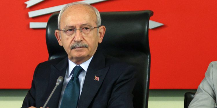 Kılıçdaroğlu: Belediye başkanları genel siyasetle ilgili konuşmasın