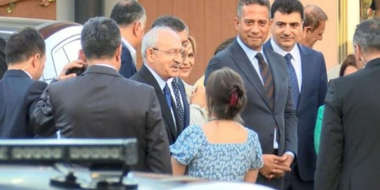 Kılıçdaroğlu, vekillerle Ankara'da bir araya geldi: Dikkat çeken Özgür Özel ayrıntısı