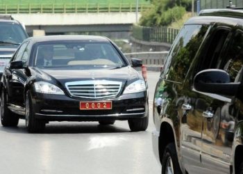 Kırmızı plakalılar dahil 284 aracı bulunan TBMM, bir yıl için 1,3 milyon litre akaryakıt aldı