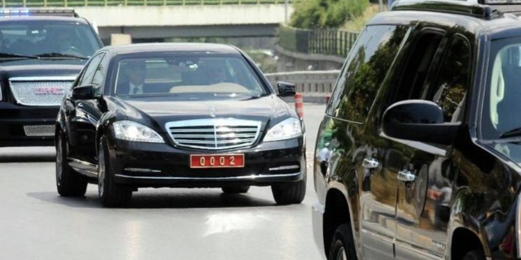 Kırmızı plakalılar dahil 284 aracı bulunan TBMM, bir yıl için 1,3 milyon litre akaryakıt aldı