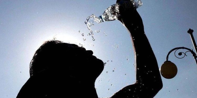 Kuzey Kıbrıs'ta sıcak hava önlemi: Dışarıda çalışmak yasaklandı