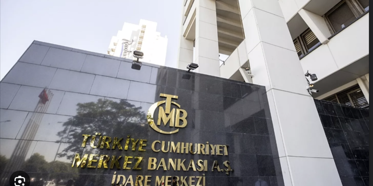 MB faizi beklentilerin altında artırdı, dolar yükseldi