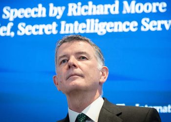MI6 Başkanı Moore: Yapay zeka insan ajanların yerini alamaz