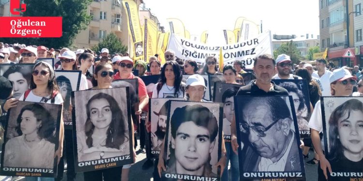 Madımak Katliamı'nın 30'uncu yıldönümü: Katliamda ölenlerin yakınlarından mücadele mesajı
