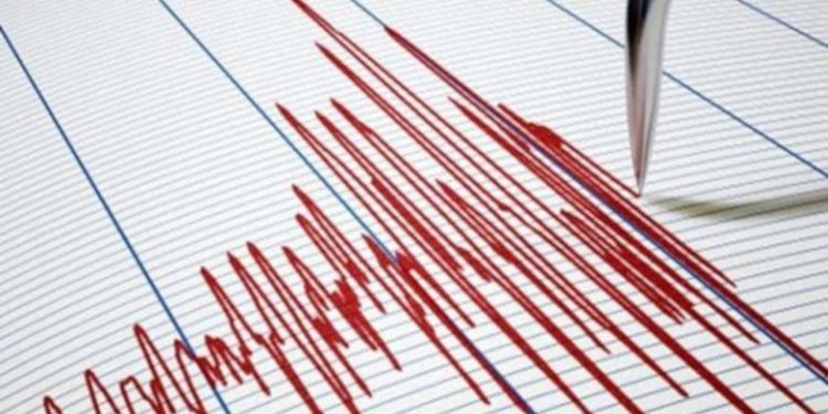 Maraş ve Antalya'da deprem