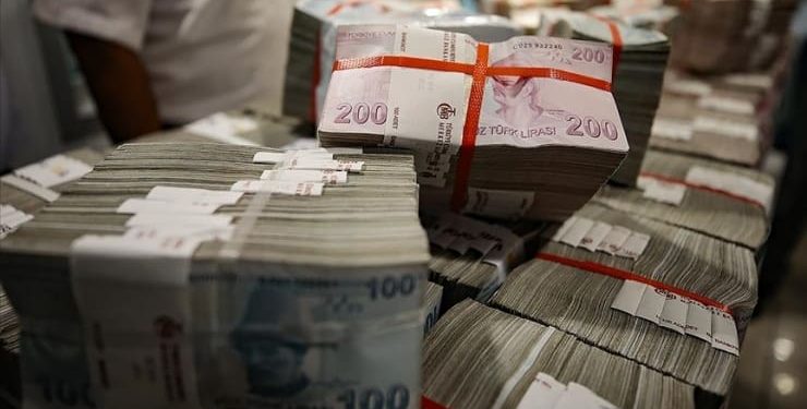 Türk Lirası vadeli mevduat hesaplarına (32-91 gün) verilen yıllık faiz ortalaması yüzde 30,4 seviyesine geriledi. Böylelikle faizler, bir ayda 12 puan gerilemiş oldu.