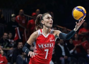 Milli voleybolcu Hande Baladın’a asitli tehdit