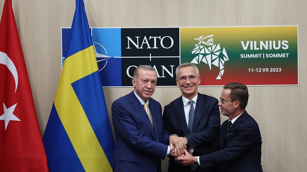 NATO Genel Sekreteri Stoltenberg: Türkiye, İsveç'in NATO sürecini ilerletmeyi kabul etti