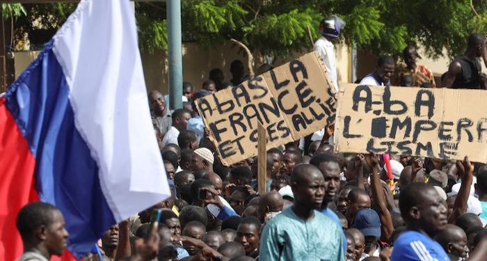 Nijer’de darbe: ECOWAS darbecilere 1 hafta süre verdi, darbeciler Fransa’yı askeri müdahale istemekle suçluyor