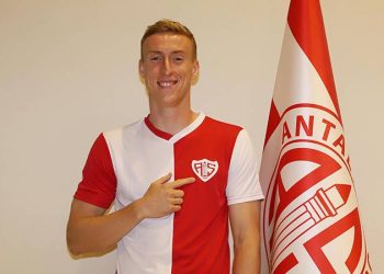 Nuri Şahin'in ikna ettiği Adam Buksa, Antalyaspor'da