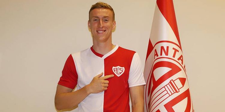 Nuri Şahin'in ikna ettiği Adam Buksa, Antalyaspor'da