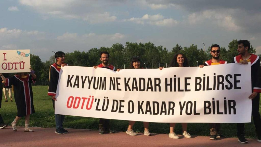 ODTÜ yasağa pankart açtı: Tutuklu milletvekili Can Atalay da unutulmadı