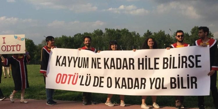 ODTÜ yasağa pankart açtı: Tutuklu milletvekili Can Atalay da unutulmadı