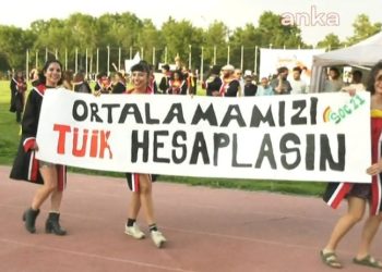 ODTÜ'de mezuniyet töreninde rektörlükten geri adım