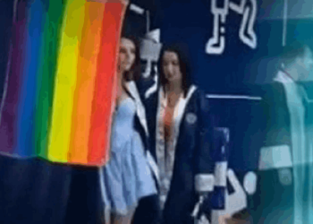 Ölüm tehditleri aldığını açıklamıştı... Mezuniyet töreninde LGBT bayrağı açan öğrenciye jet soruşturma