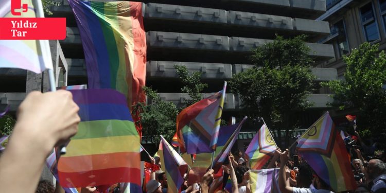 Onur Yürüyüşü’nde gözaltına alındı, yaralı ayağı dört gün tedavi edilmedi
