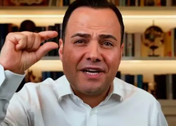 Özgür Demirtaş: Şimdi etrafta bir tane bile ak trol yok, deliklerine kaçtılar