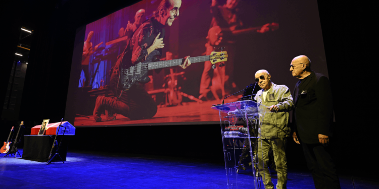 Özkan Uğur'a veda: Mazhar ve Fuat konuşmakta zorlandı