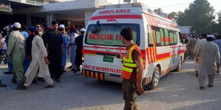 Pakistan'da siyasi parti kongresine bombalı saldırı: En az 40 kişi öldü